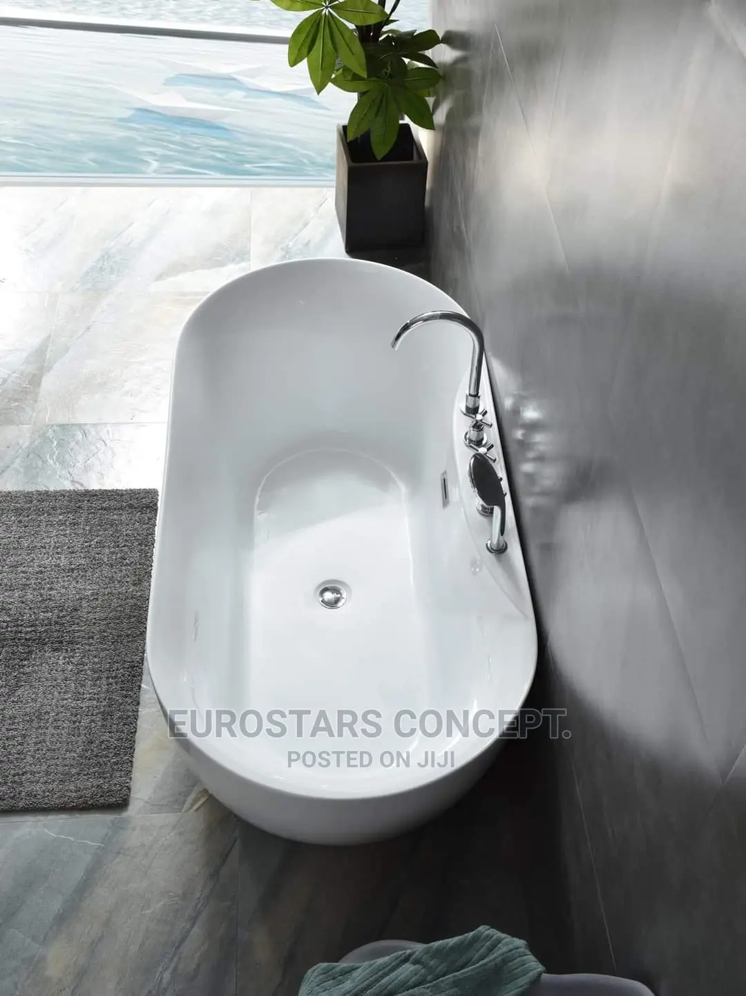 Quality Bath Tub With Brass Tap