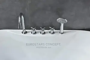 Quality Bath Tub With Brass Tap