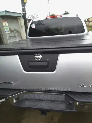 Fiber Folding Boot Cover for Nissan Frontier *-