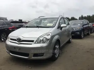 Toyota Corolla Verso 2004 Silver