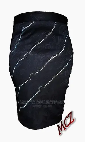 Cooperate Skirt