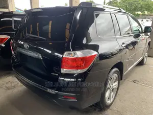 Toyota Highlander Limited 3.5l 4WD 2013 Black