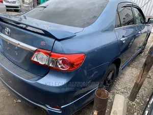 Toyota Corolla 2013 Blue