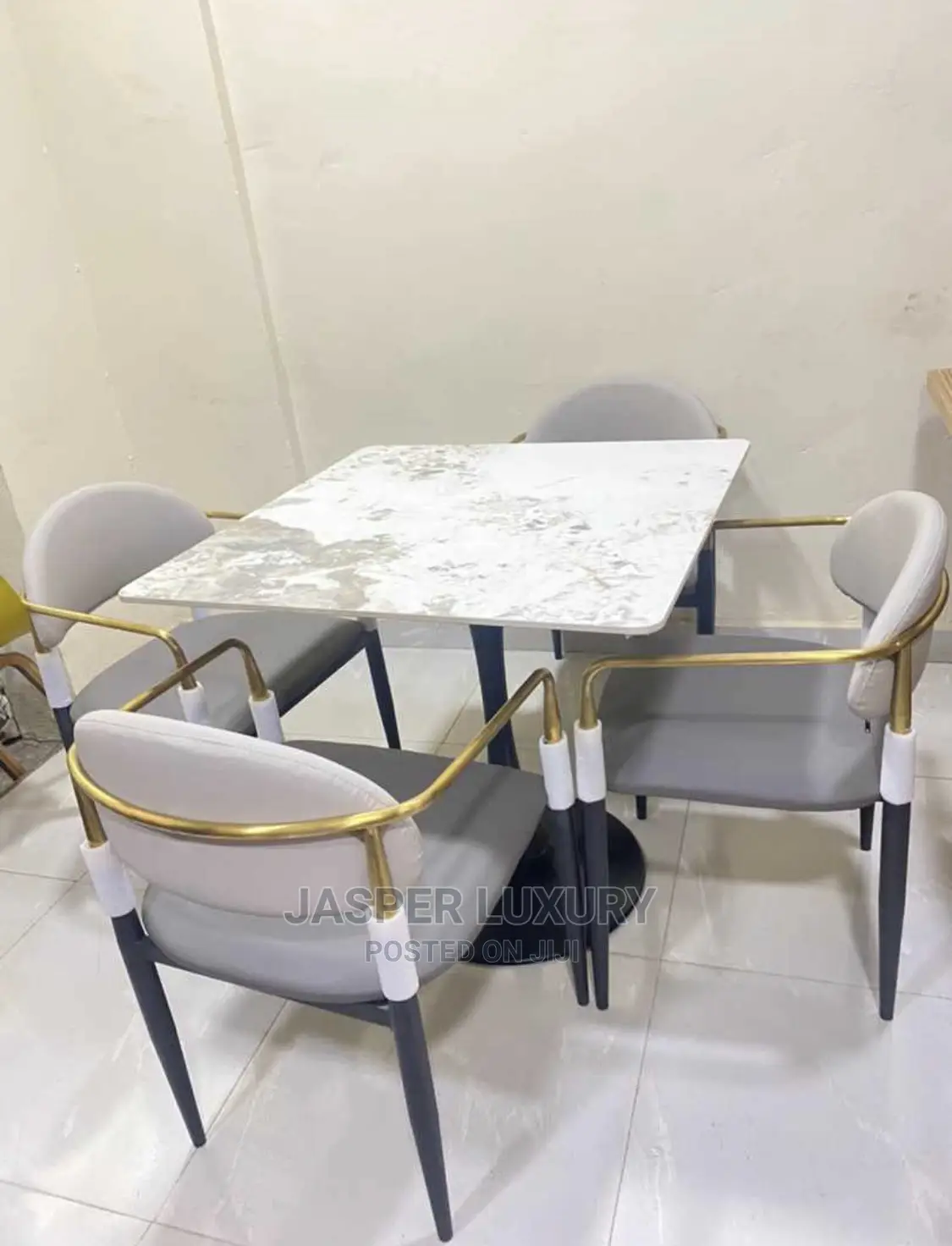 Dining Set for Homes and Restaurants