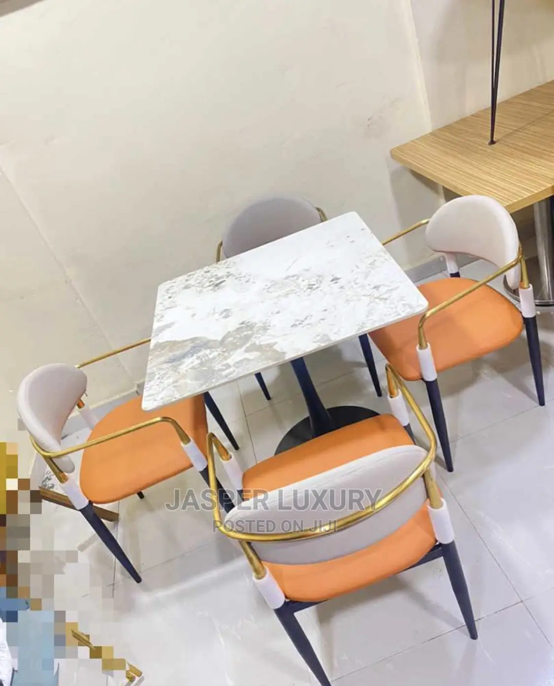 Dining Set for Homes and Restaurants