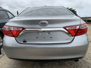 Toyota Camry 2016 Silver
