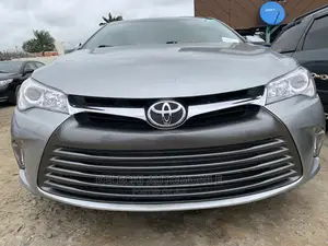 Toyota Camry 2016 Silver