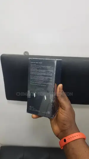 New Samsung Galaxy S20 128 GB Gray