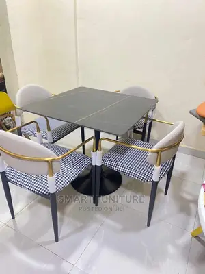 Photo - Classic Design Square Table With Chairs