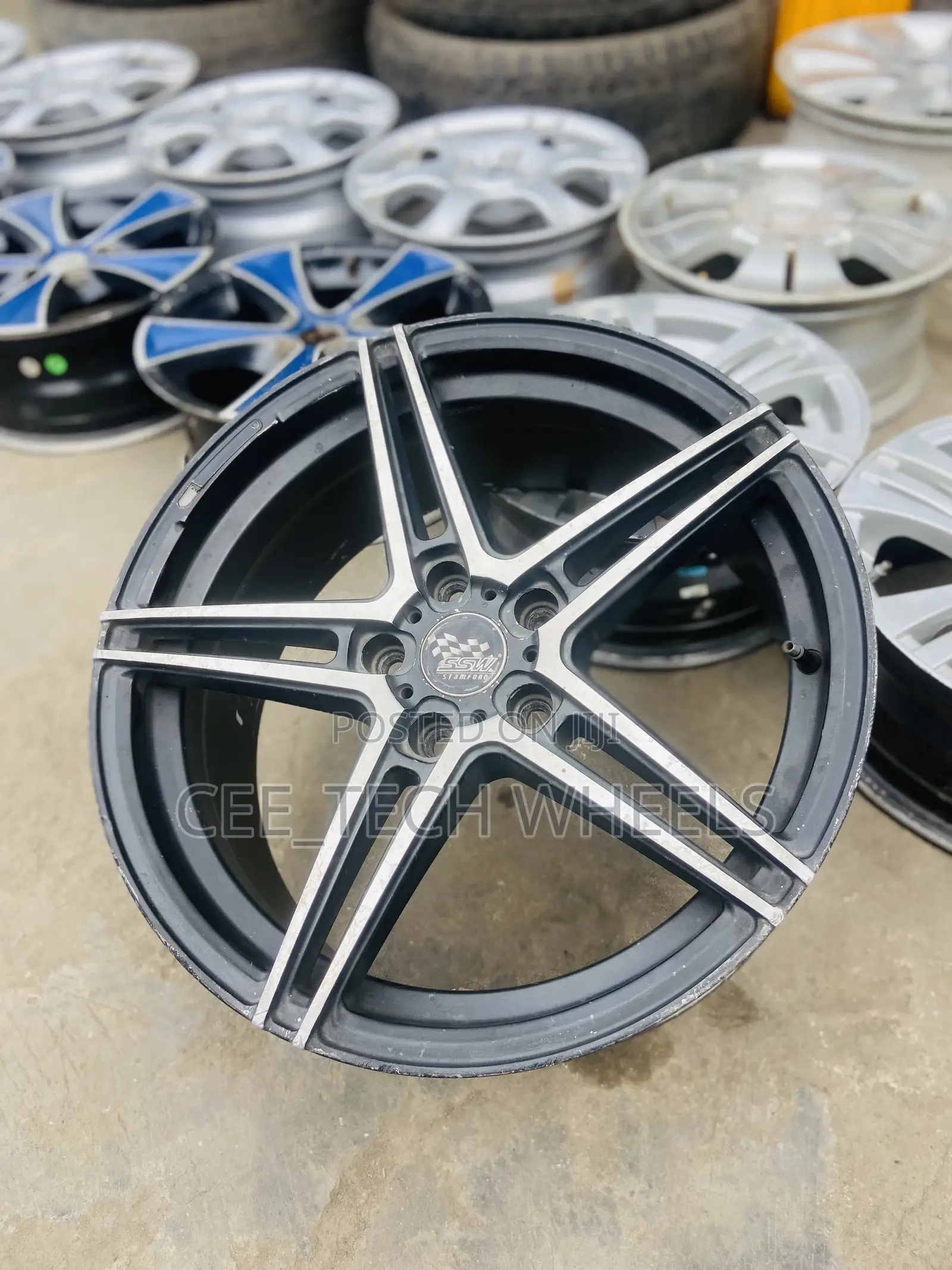 5 Finger Design Alloyed Wheels