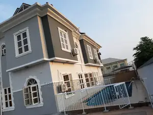 Furnished 6bdrm Duplex in Pinnock Beach Estate for sale