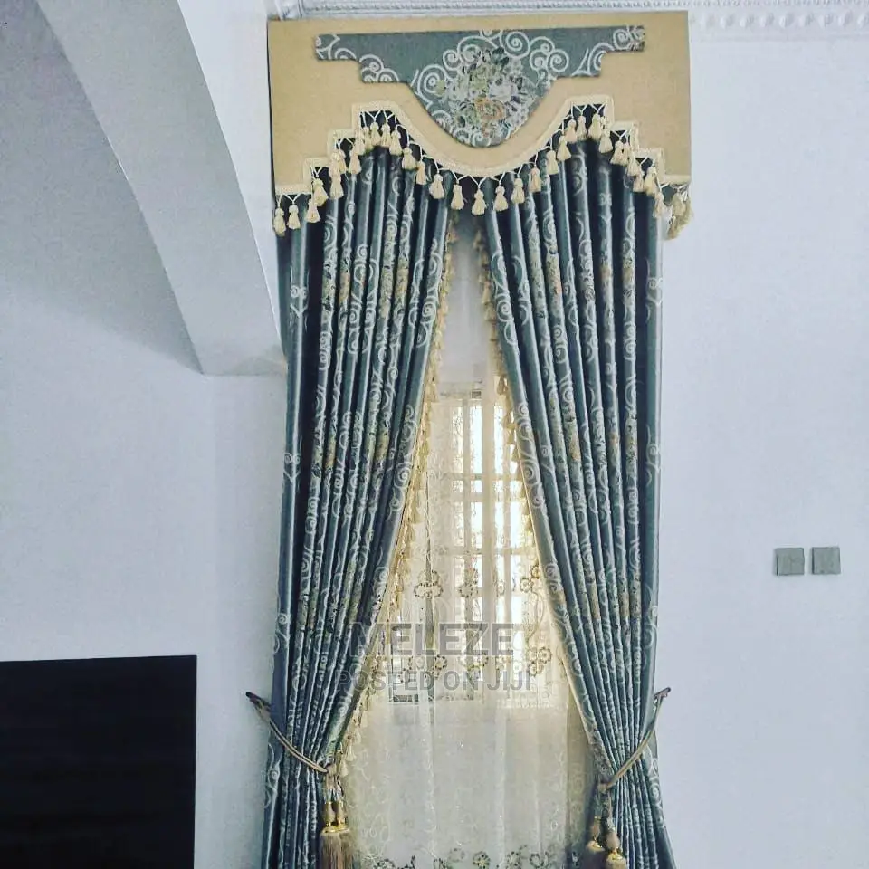 Italian Curtain