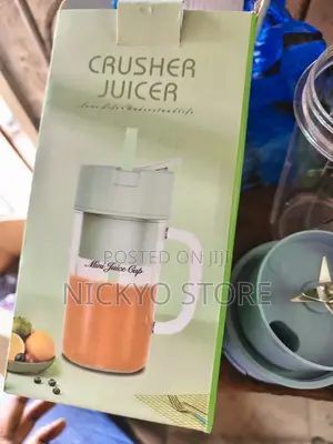 Mini Juicer Cup