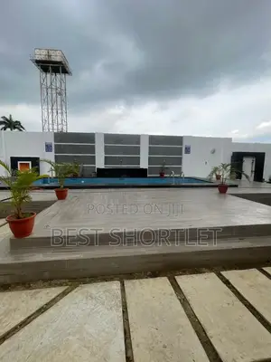 Luxury 2 Bedroom With Pool