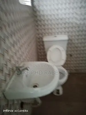3bdrm Block of Flats in G R.A, Enugu for rent