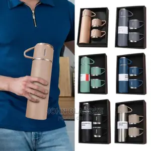 Stainless Steel Vacuum Flask Gift Set With 2 Cups 500ML