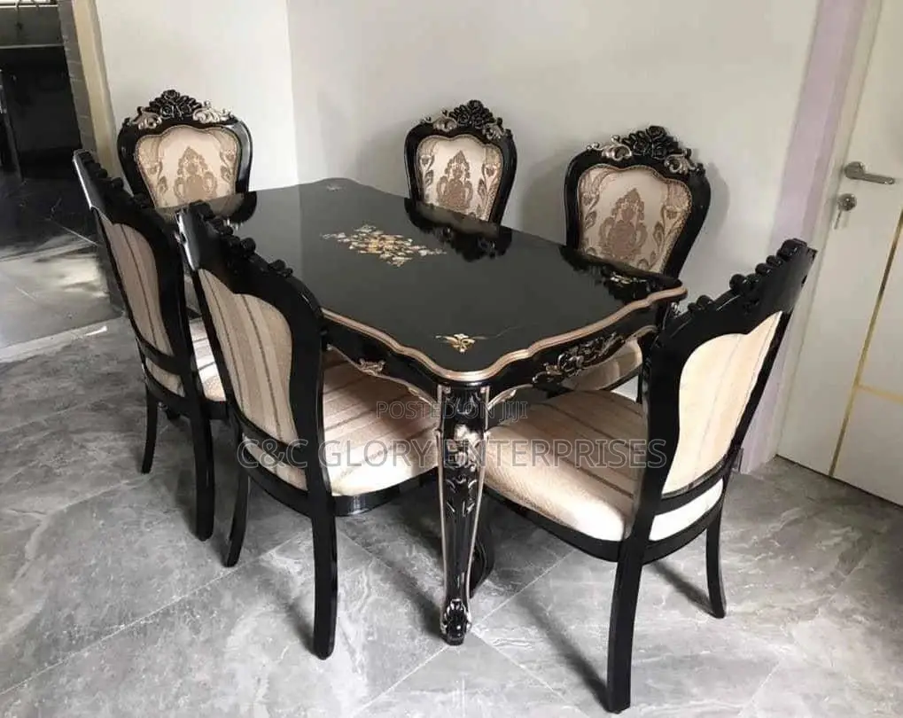 Royal Dining Table 6 Seaters