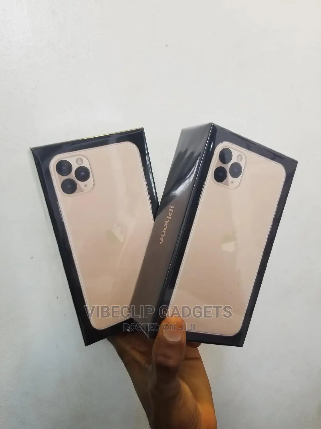 New Apple iPhone 11 Pro Max 64 GB Gold