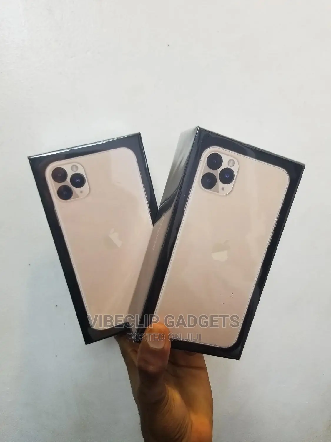 New Apple iPhone 11 Pro Max 64 GB Gold