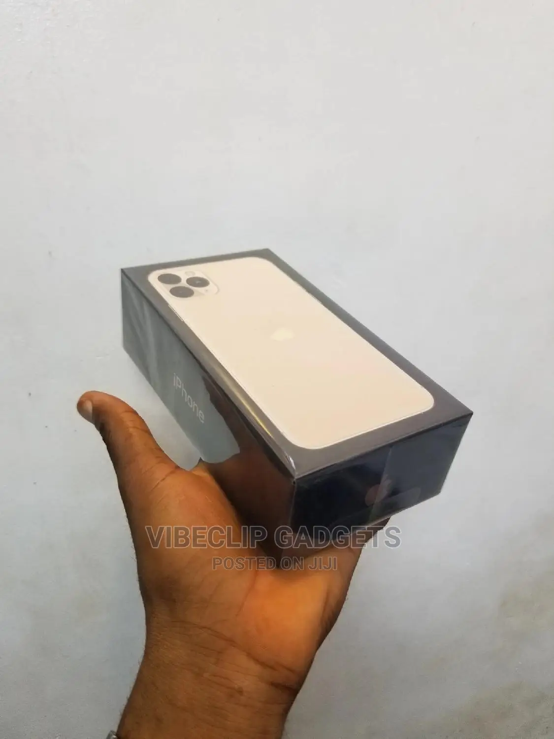 New Apple iPhone 11 Pro Max 64 GB Gold