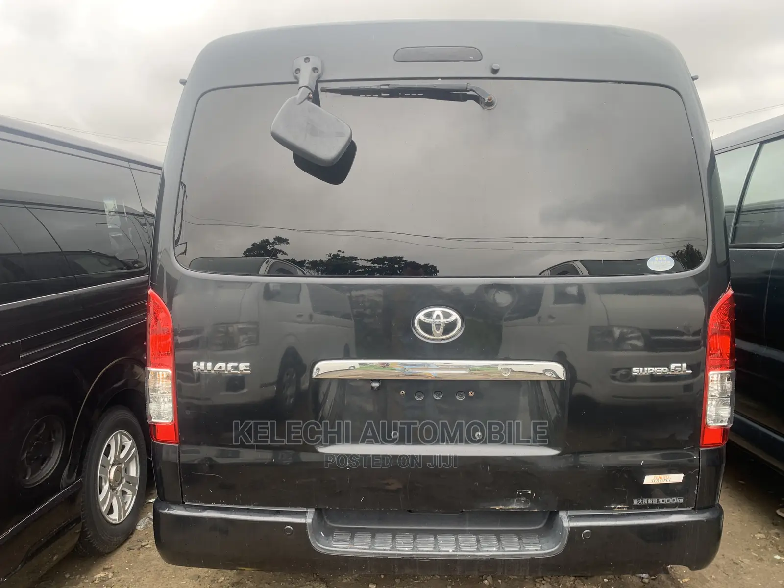 Toyota HiAce 2010 Black