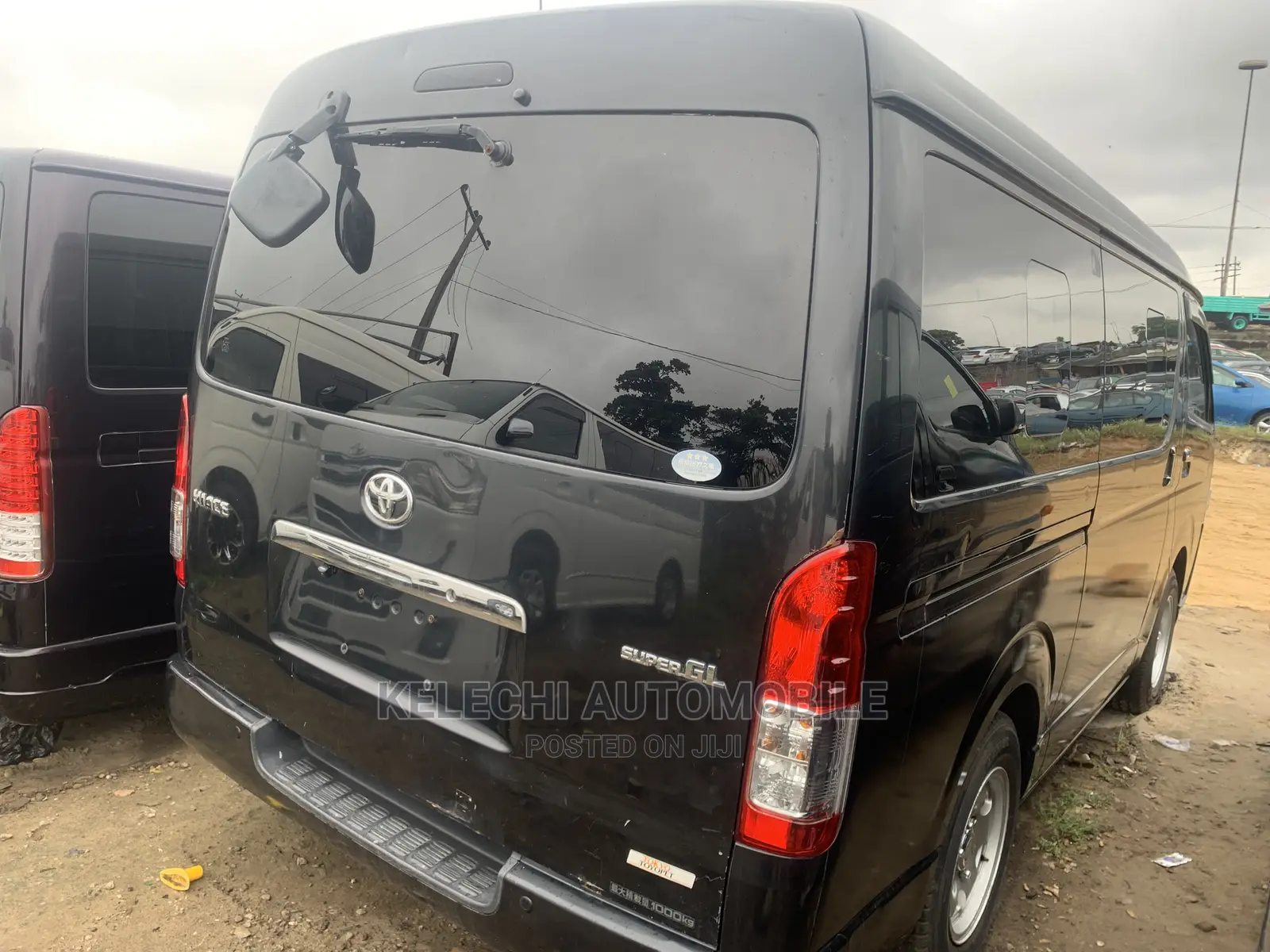 Toyota HiAce 2010 Black