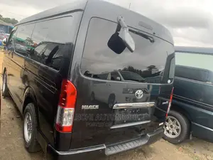 Toyota HiAce 2010 Black