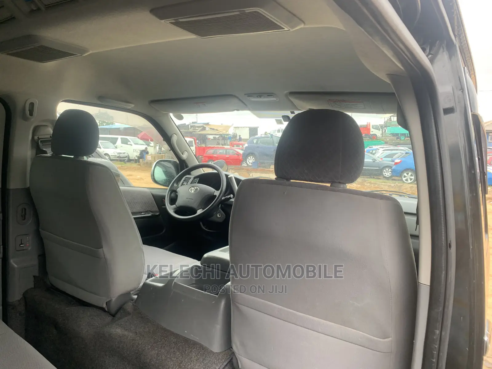 Toyota HiAce 2010 Black