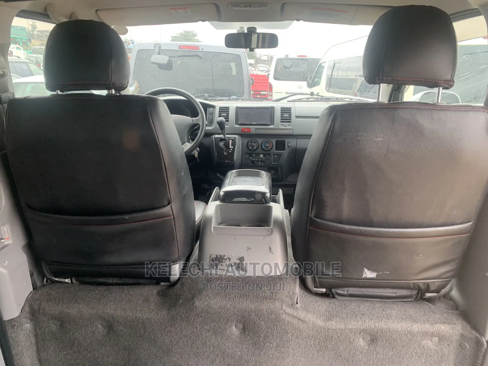 Toyota HiAce 2009