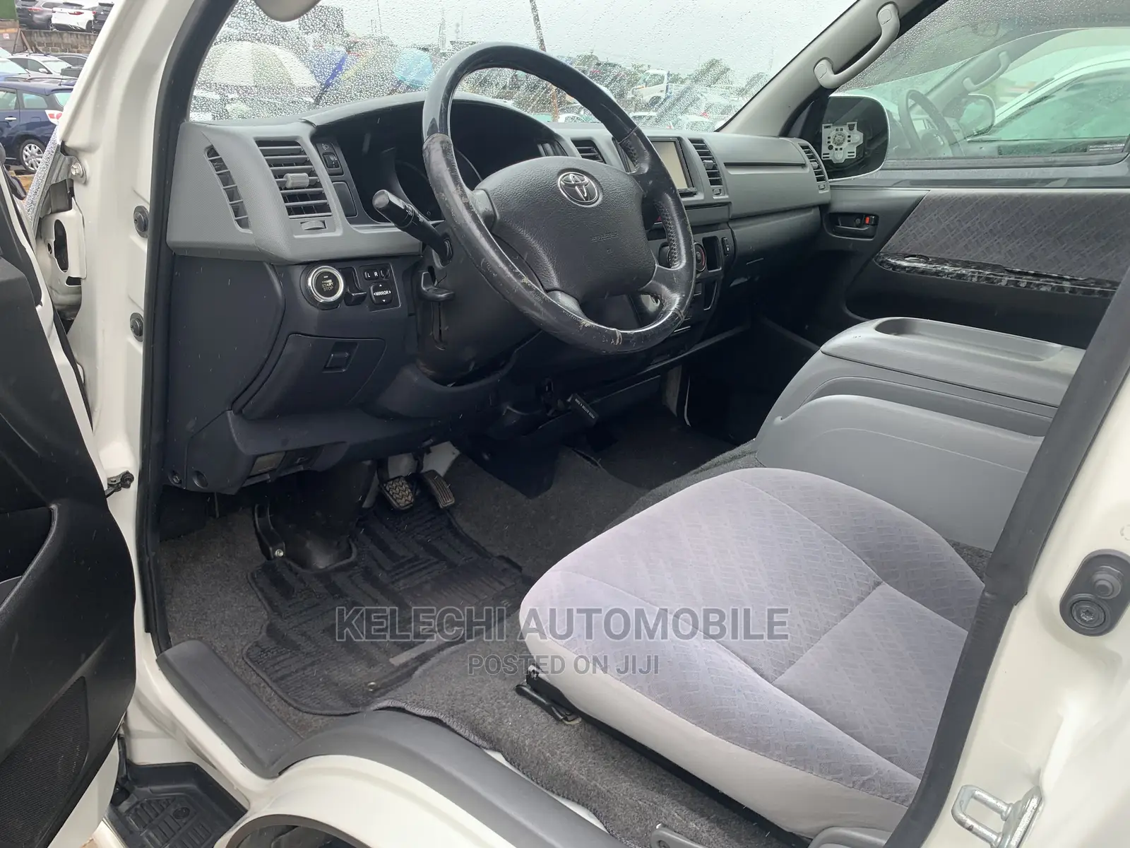 Toyota HiAce 2008 White