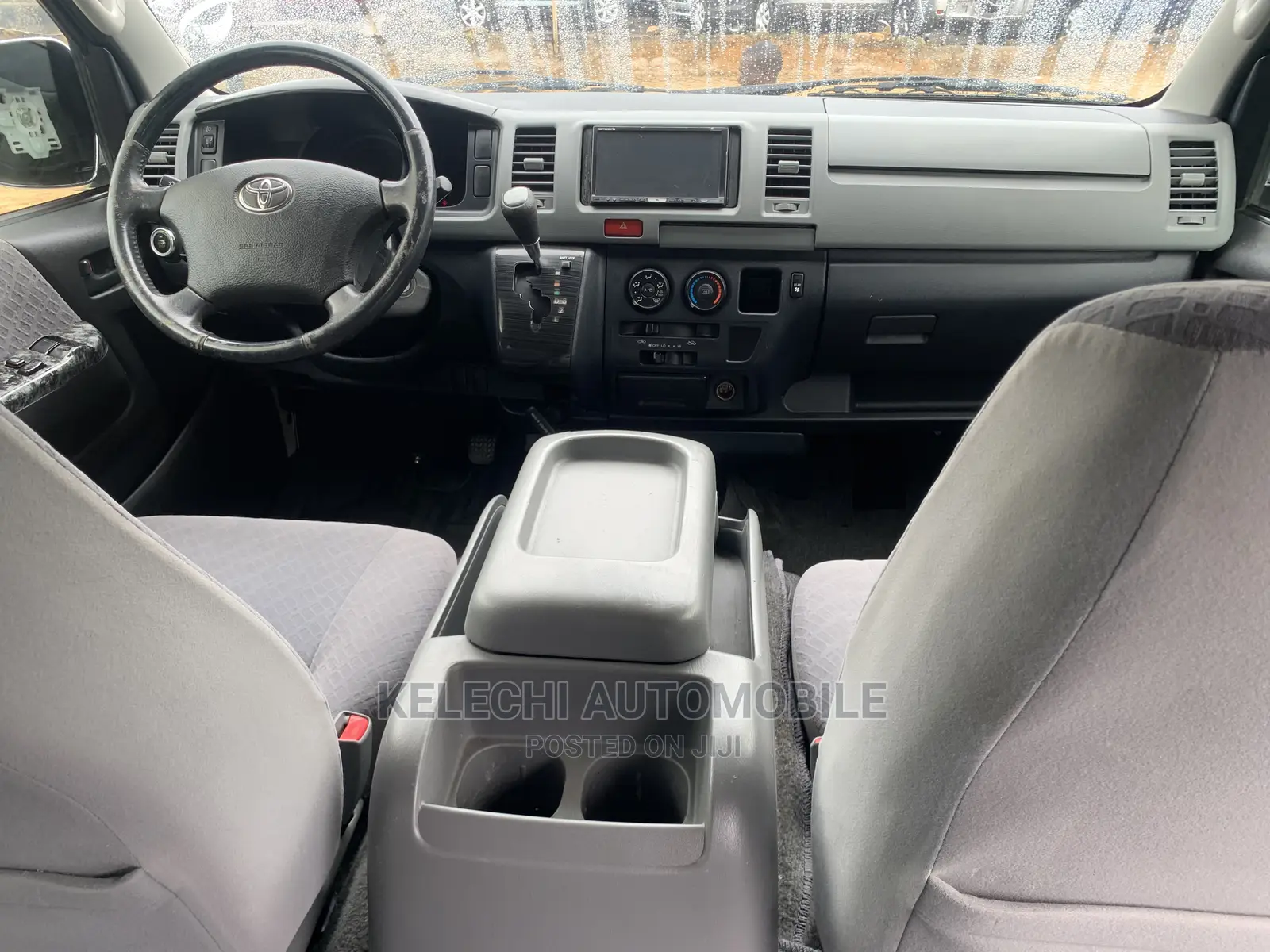 Toyota HiAce 2008 White
