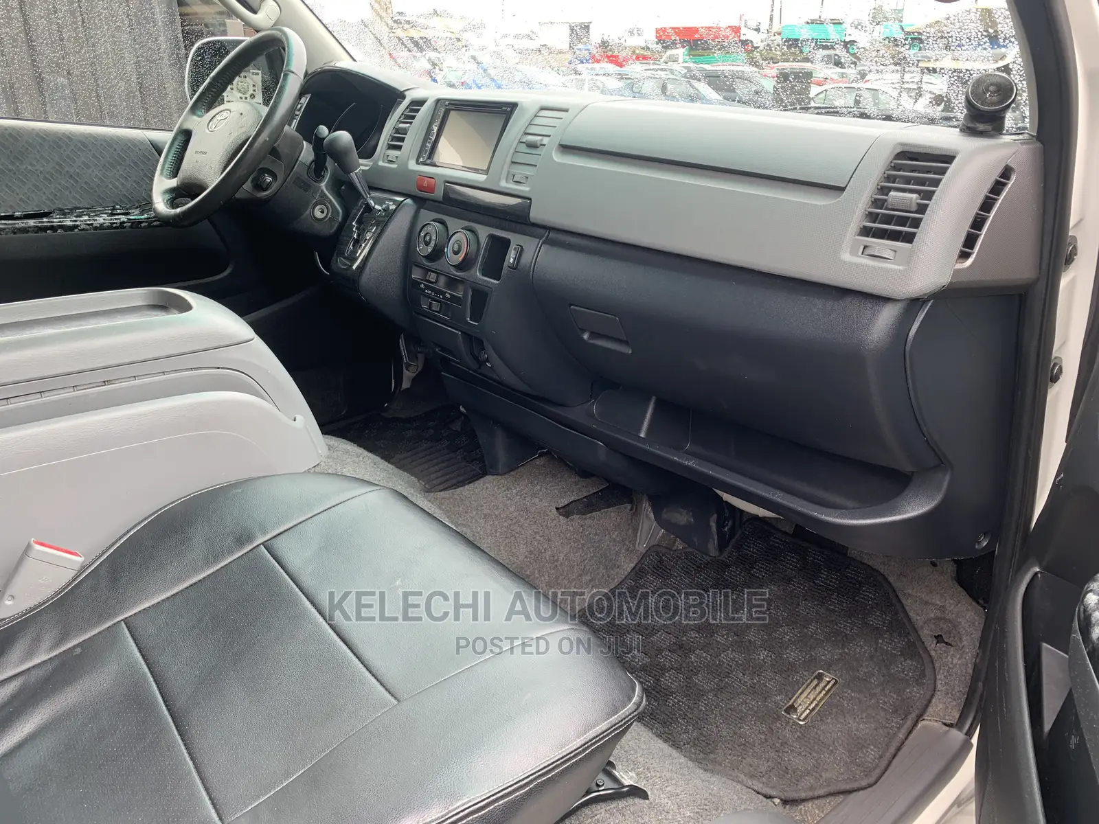 Toyota HiAce 2008 White