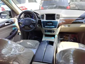 Mercedes-Benz M Class 2015 Black