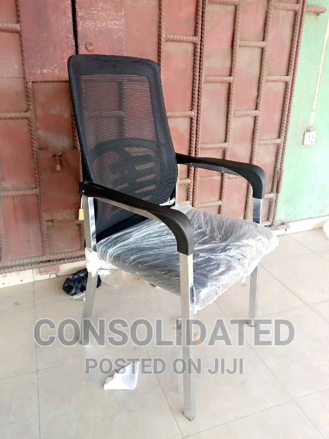 Executive Mesh Visitors Chair
