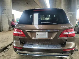 Mercedes-Benz M Class 2015 Brown