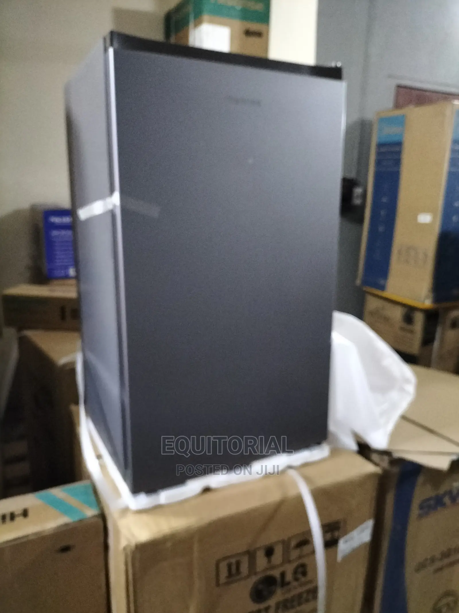 Hisense Single Door Refrigerator Silver Ref-093dk