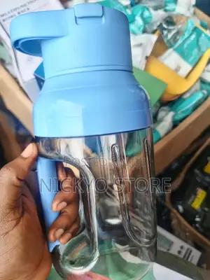 1500ml Capacity Handheld Rechargeable Juicer