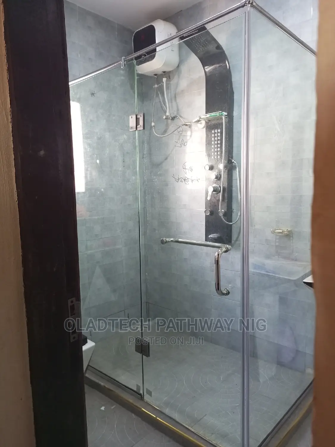 Toilet Cubicle