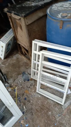 Casement Window With 5mm Blue Glass