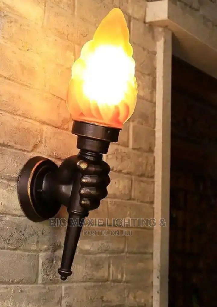 Morden Hand Hold Wall Lamp