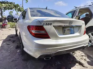 Mercedes-Benz C300 2012 White
