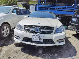 Mercedes-Benz C300 2012 White