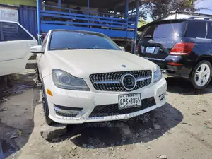 Mercedes-Benz C300 2012 White