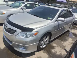 Toyota Camry 2010 Silver