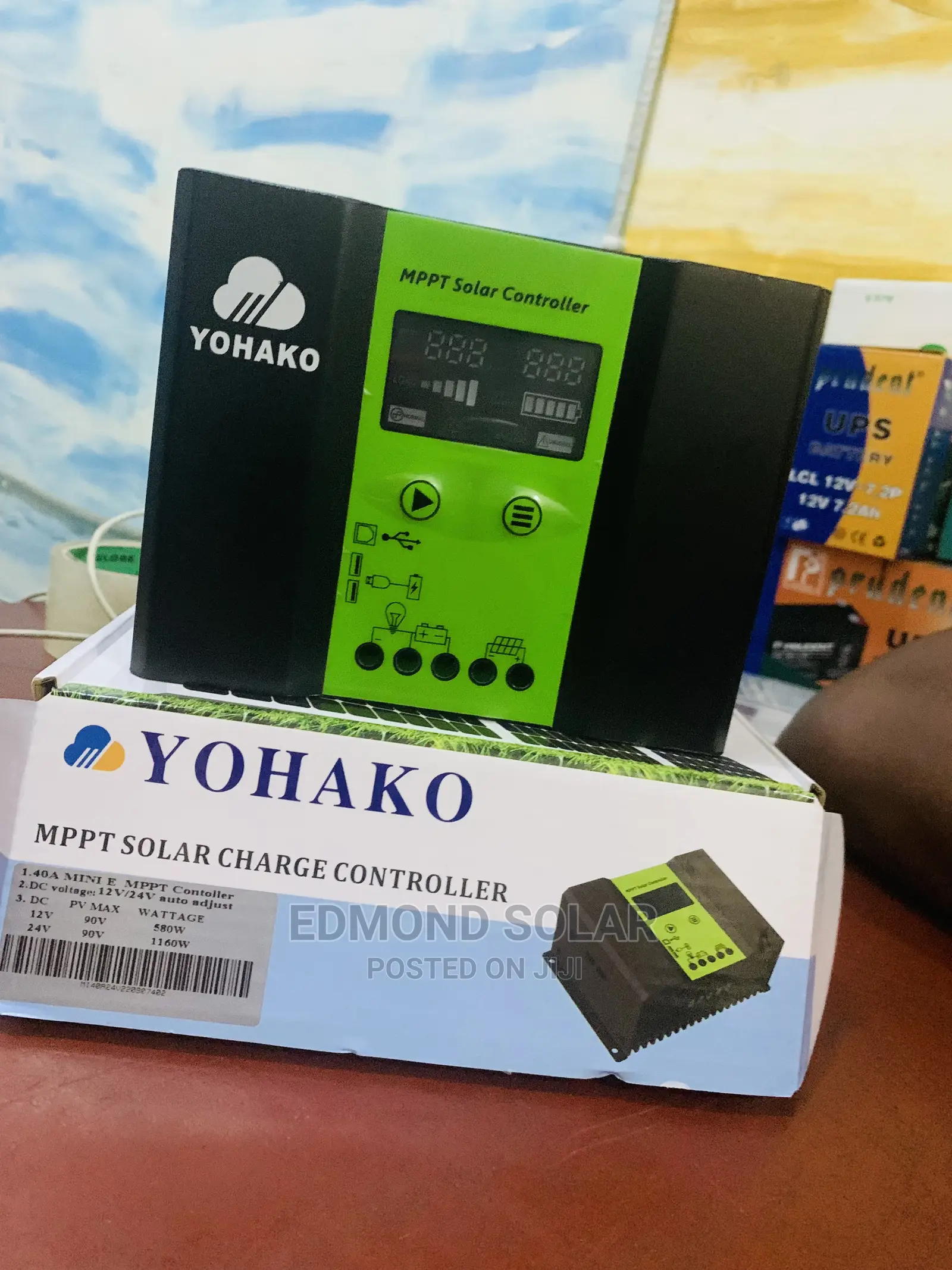 MPPT YOHAKO SOLAR Charger Controller 40ah.