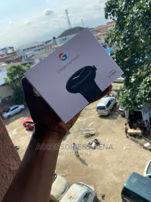 Google Pixel Smartwatch With Fitbit
