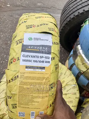 195R15C Austone Tire