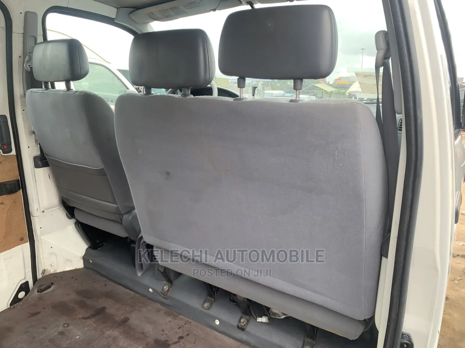 Toyota HiAce 2001 White