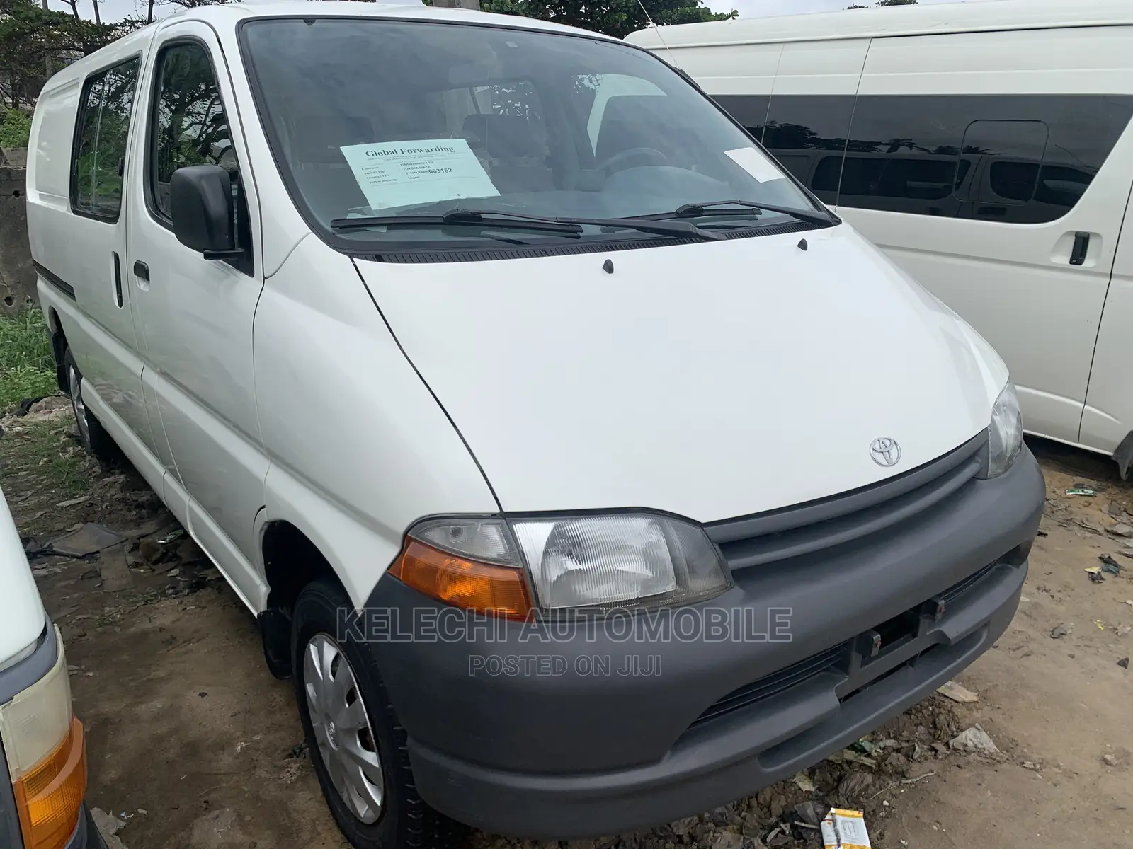 Toyota HiAce 2001 White