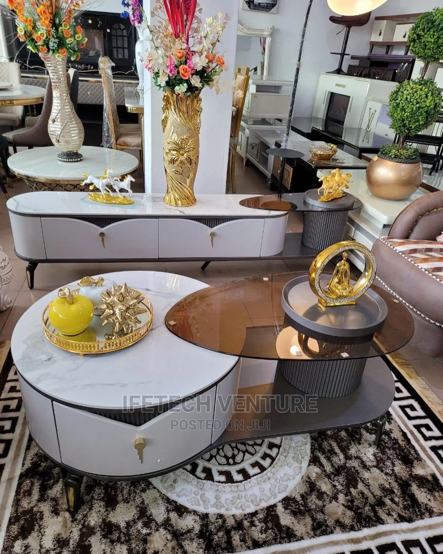 Classic Tv Stand Center Table